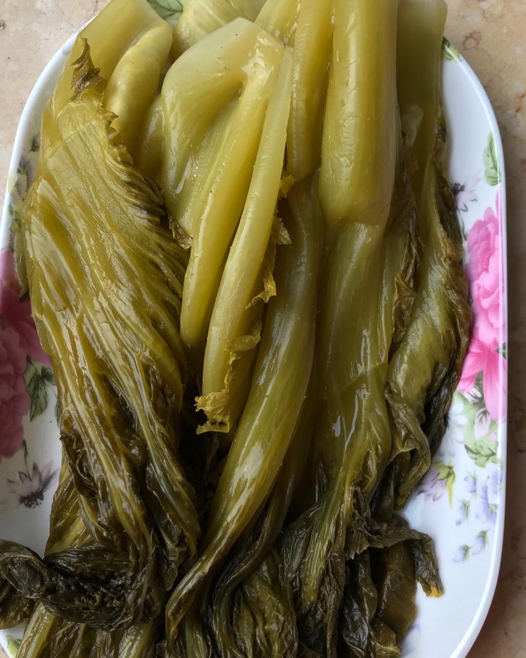 含妹子做的老祖宗的腌制酸菜方法(酸菜做法)