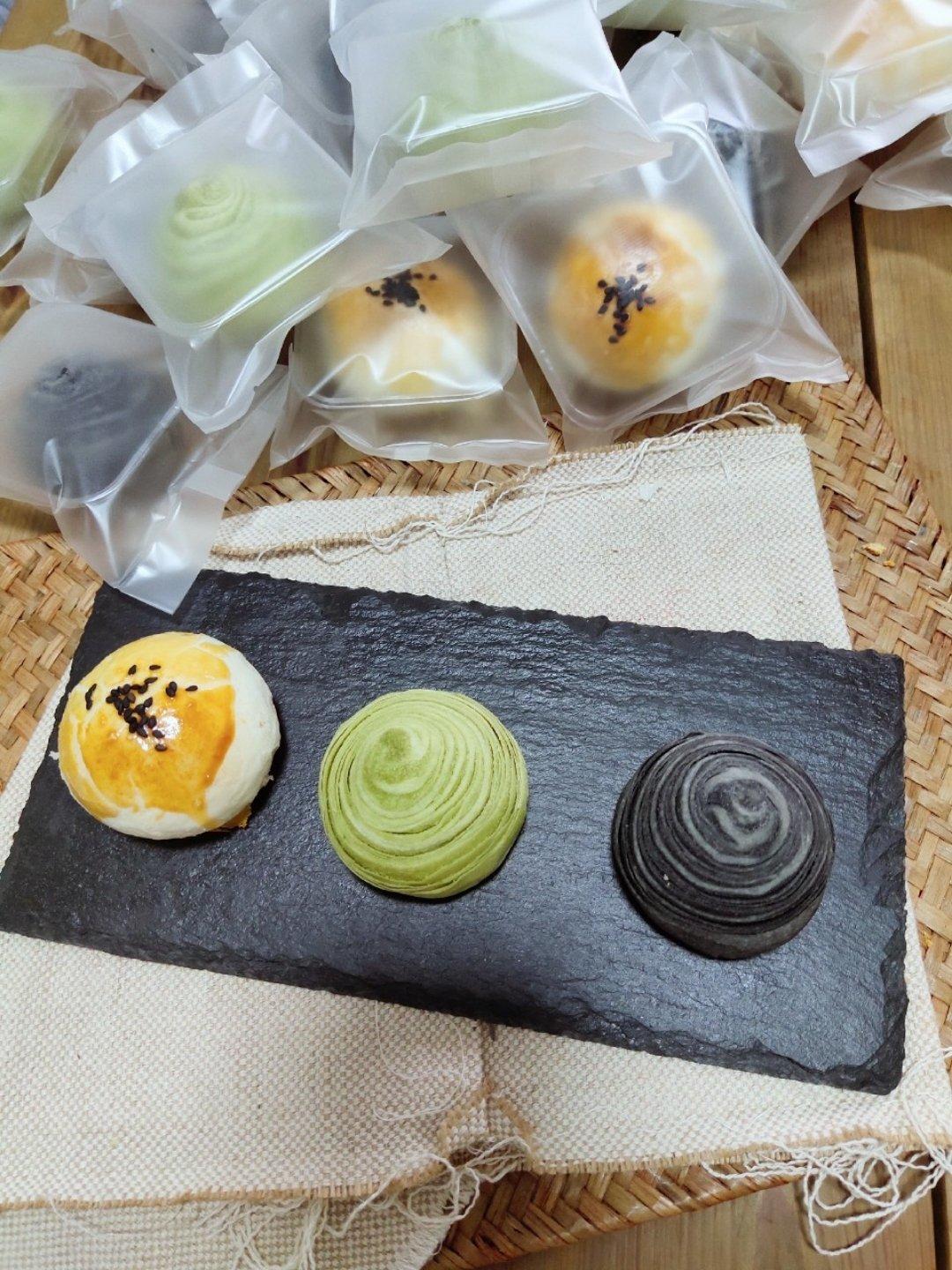 蛋黄酥~紫薯、抹茶、原味~花好月圆，中秋快乐~内附一次做六色蛋黄酥方法~