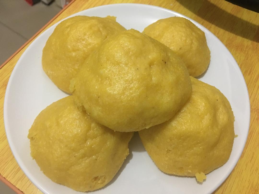 蒸一笼香糯小窝头