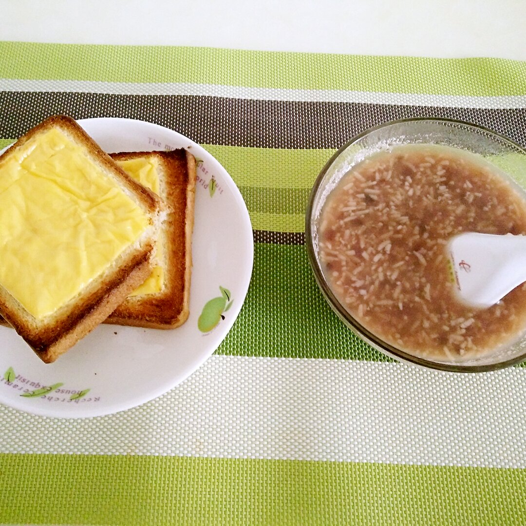 红豆黑米酒酿粥