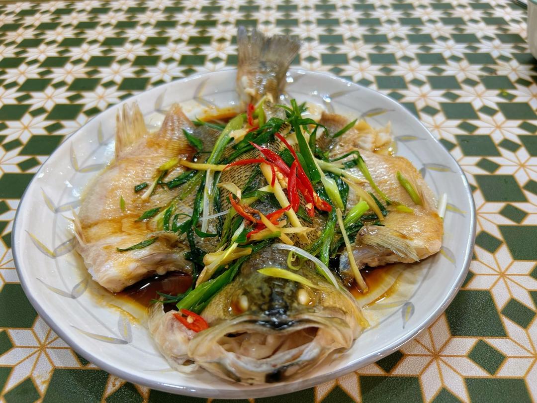 10分钟做 清蒸鲈鱼 （附切鱼图解）