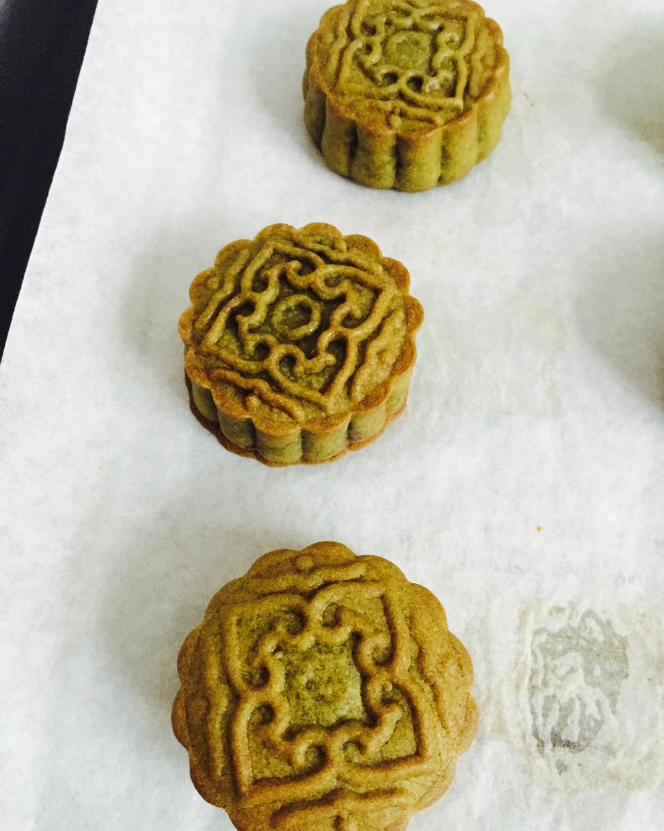 和风美人－广式抹茶红豆月饼