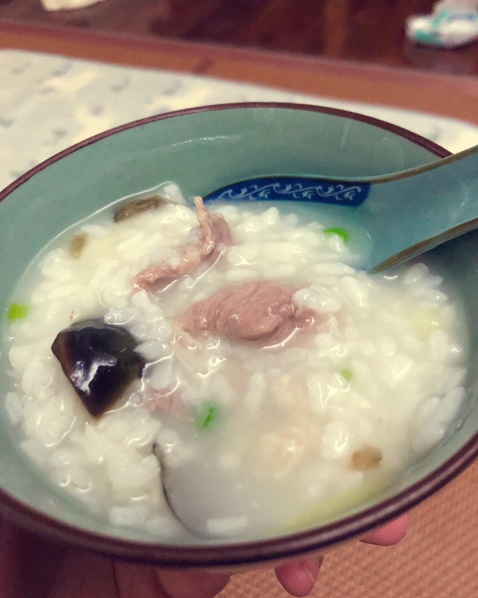 堂妈小厨——超好喝的皮蛋瘦肉粥