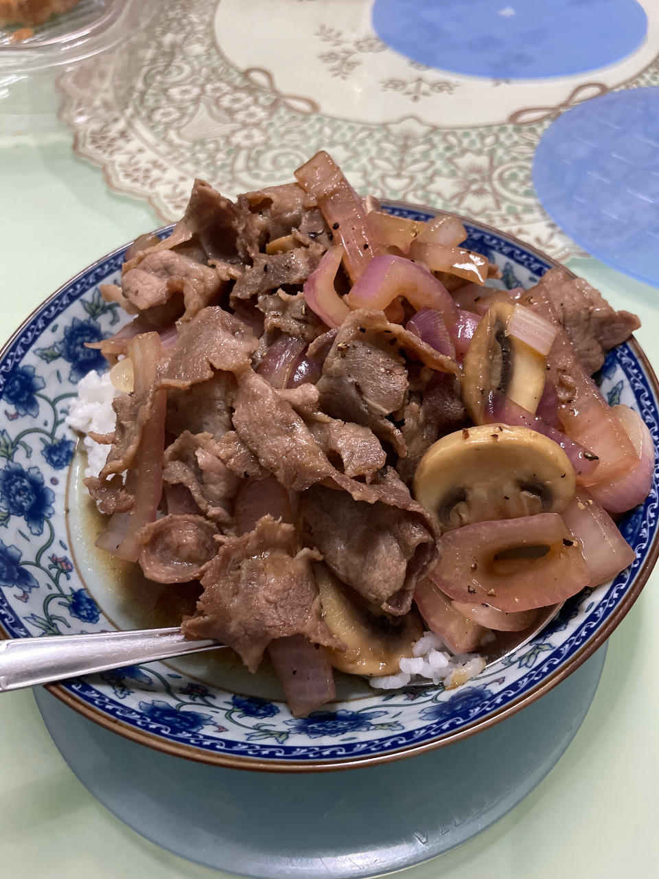 寿喜烧酱汁煮火锅肉片