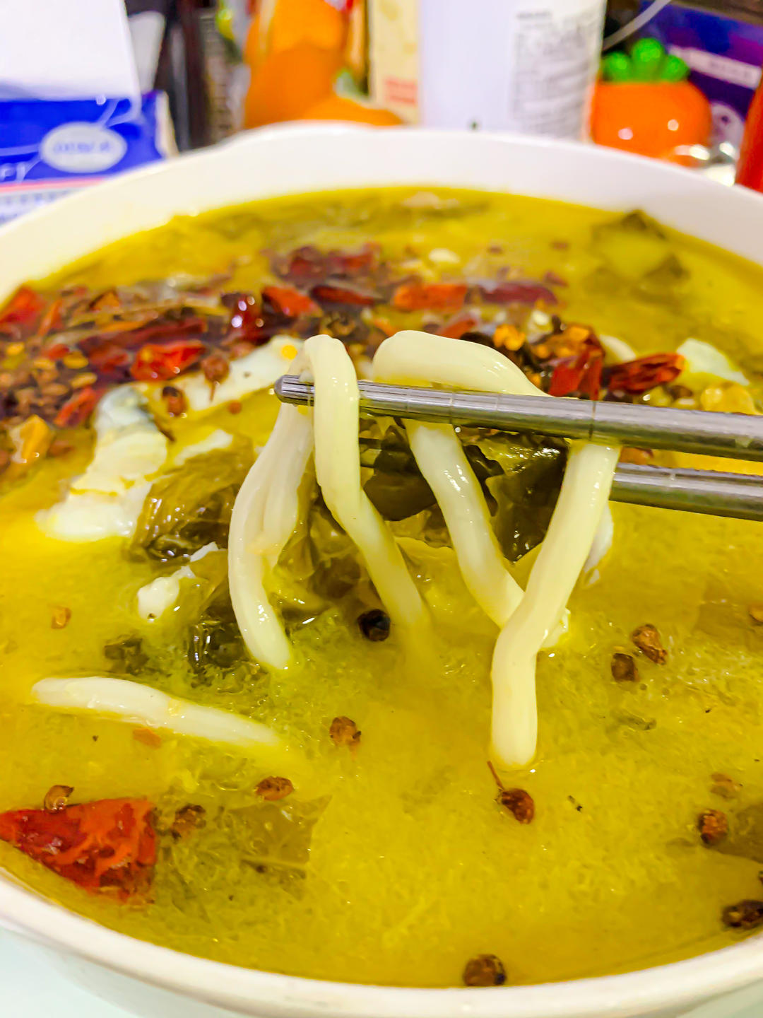 老坛酸菜鱼乌冬面