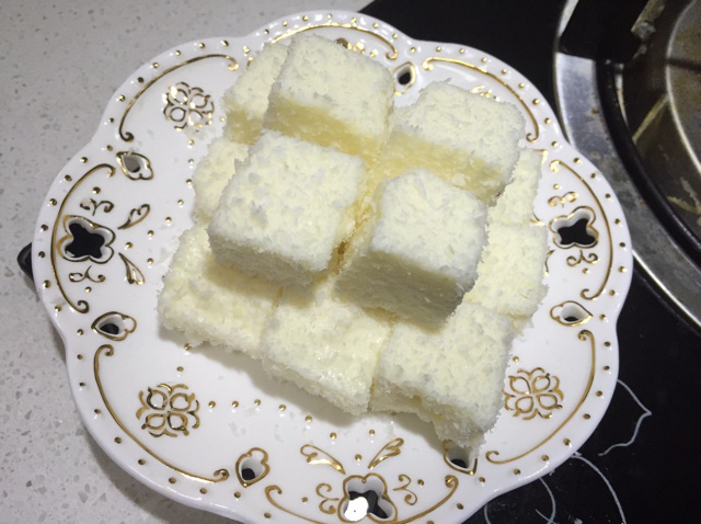 完胜85度C牛奶椰丝小方