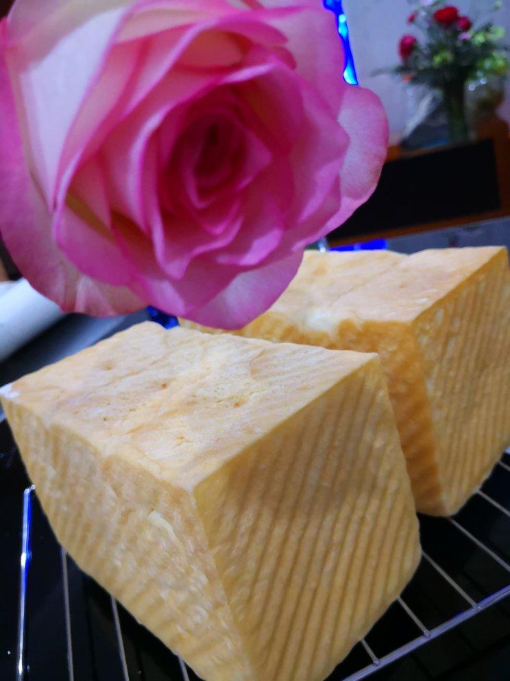 可以拉丝的超级软奶香吐司面包