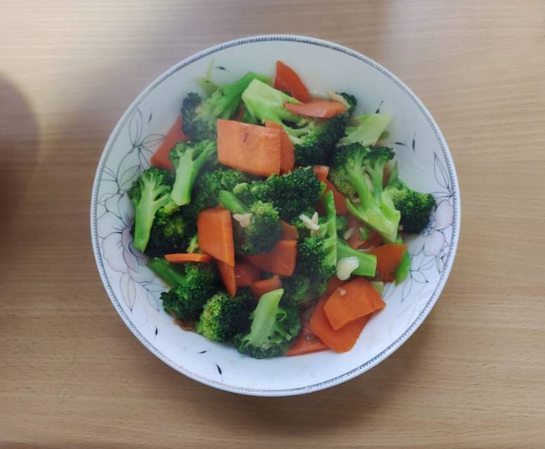 清炒胡萝卜西兰花