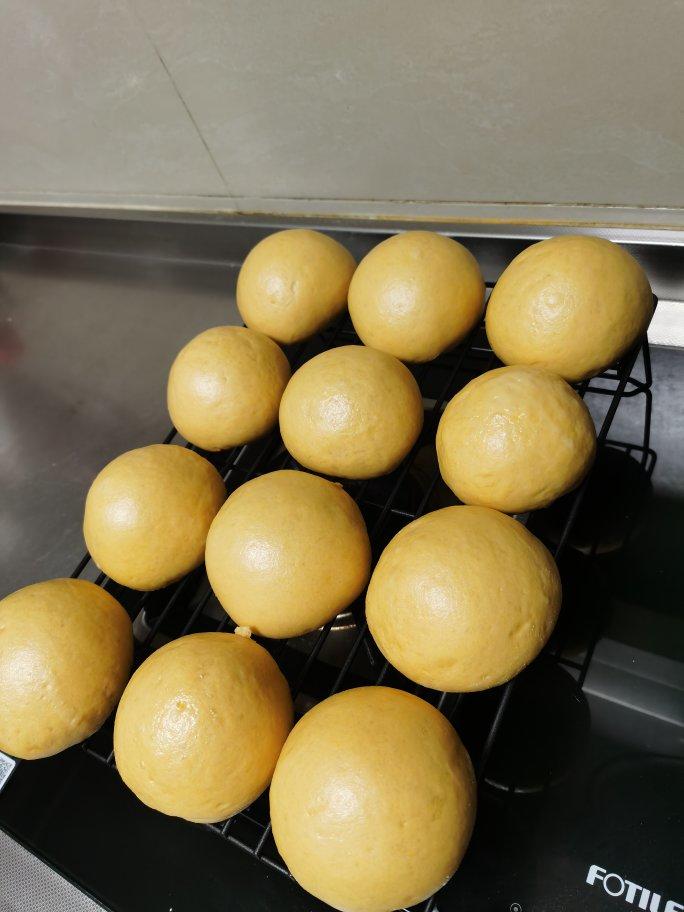 松软有嚼劲的奶香馒头