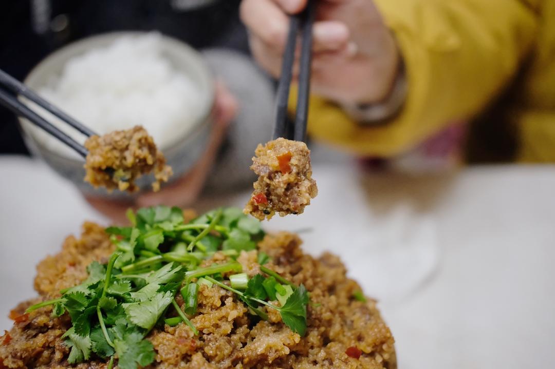 香炸了：小笼粉蒸牛肉