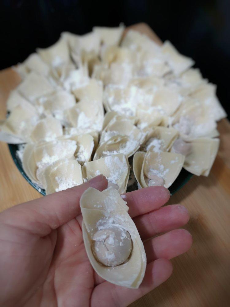 馄饨（两种包法）