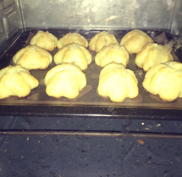 小山进——调皮的摇滚泡芙