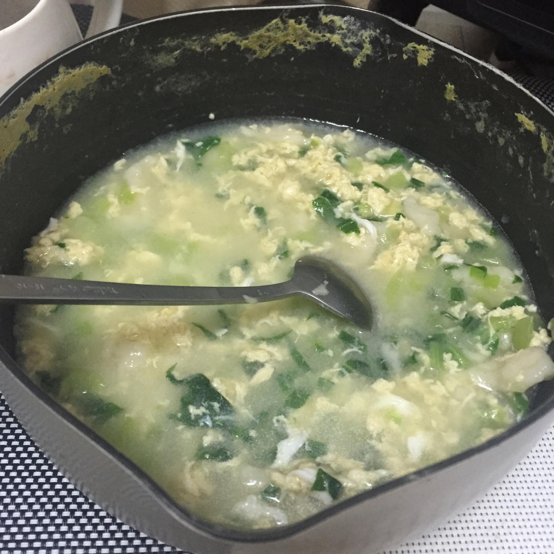 青菜鸡蛋面疙瘩汤