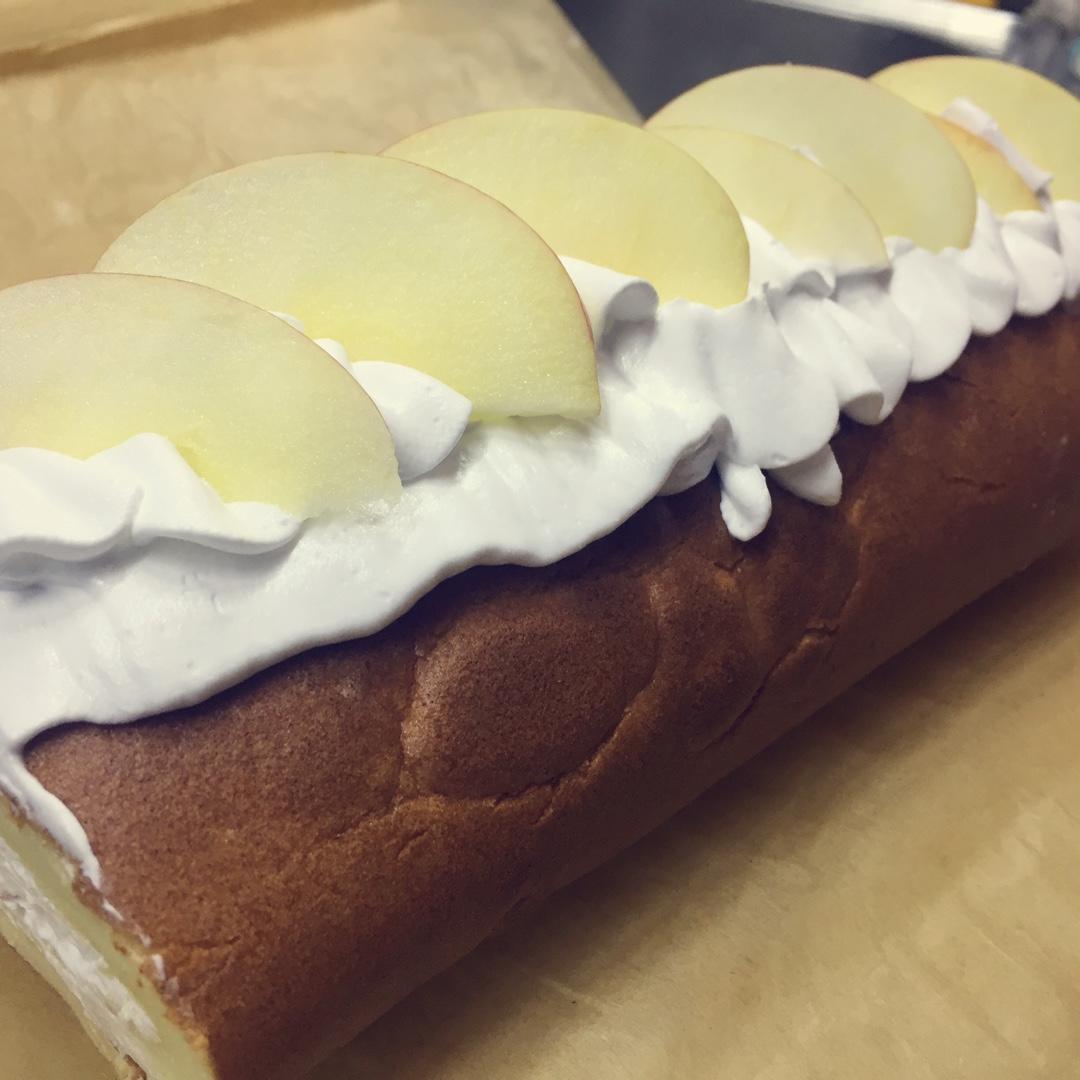 《Tinrry下午茶》教你做基础原味蛋糕卷