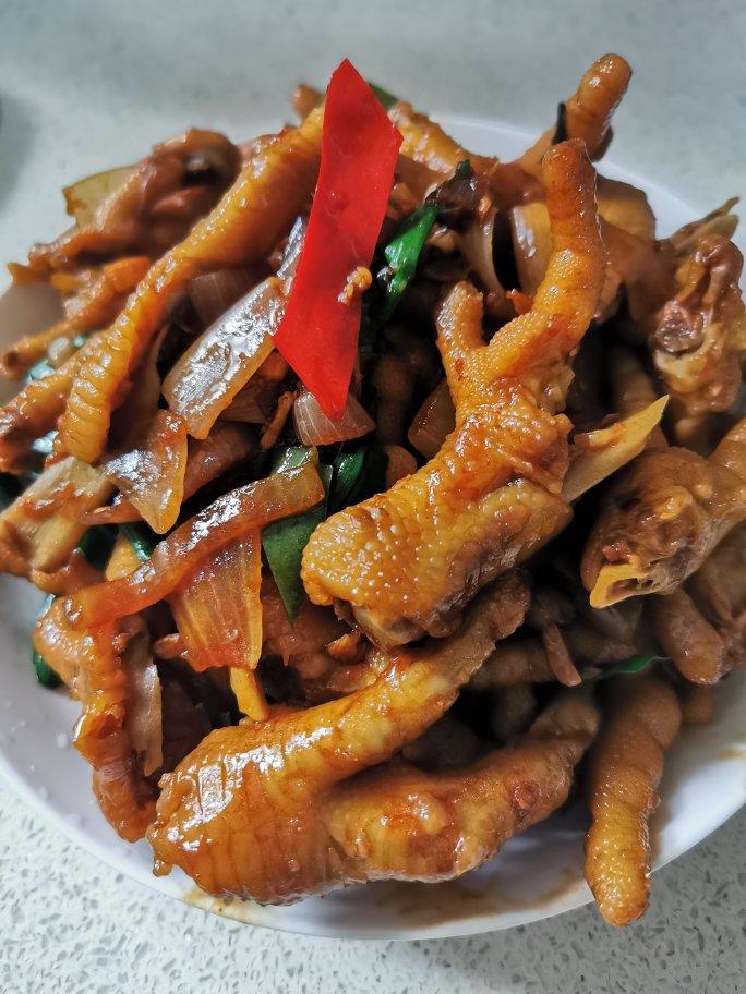 辣椒块炒鸡爪块