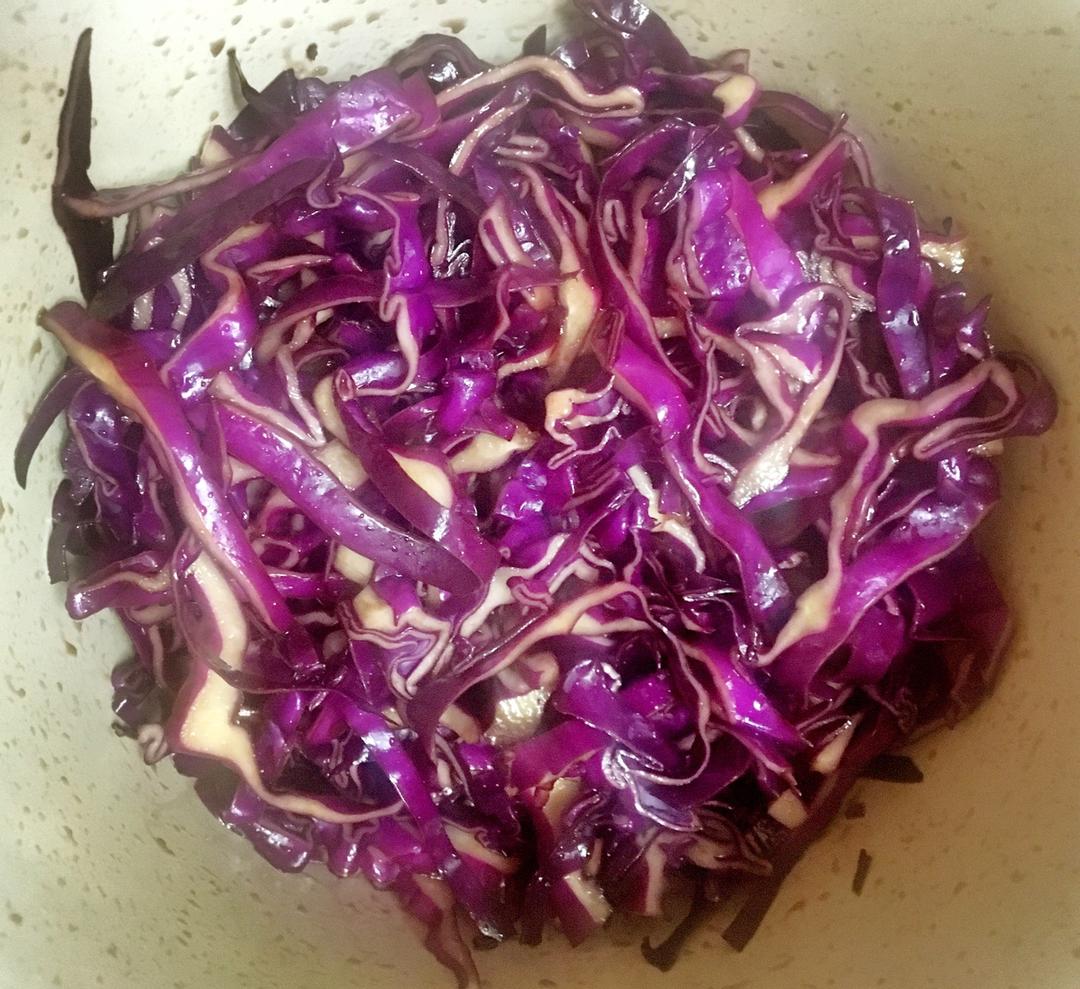 超开胃凉拌紫甘蓝