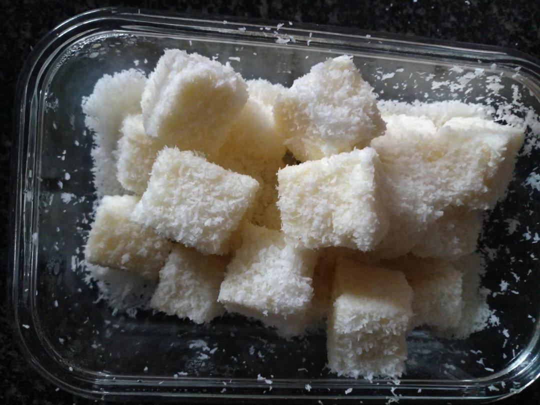 完胜85度C牛奶椰丝小方