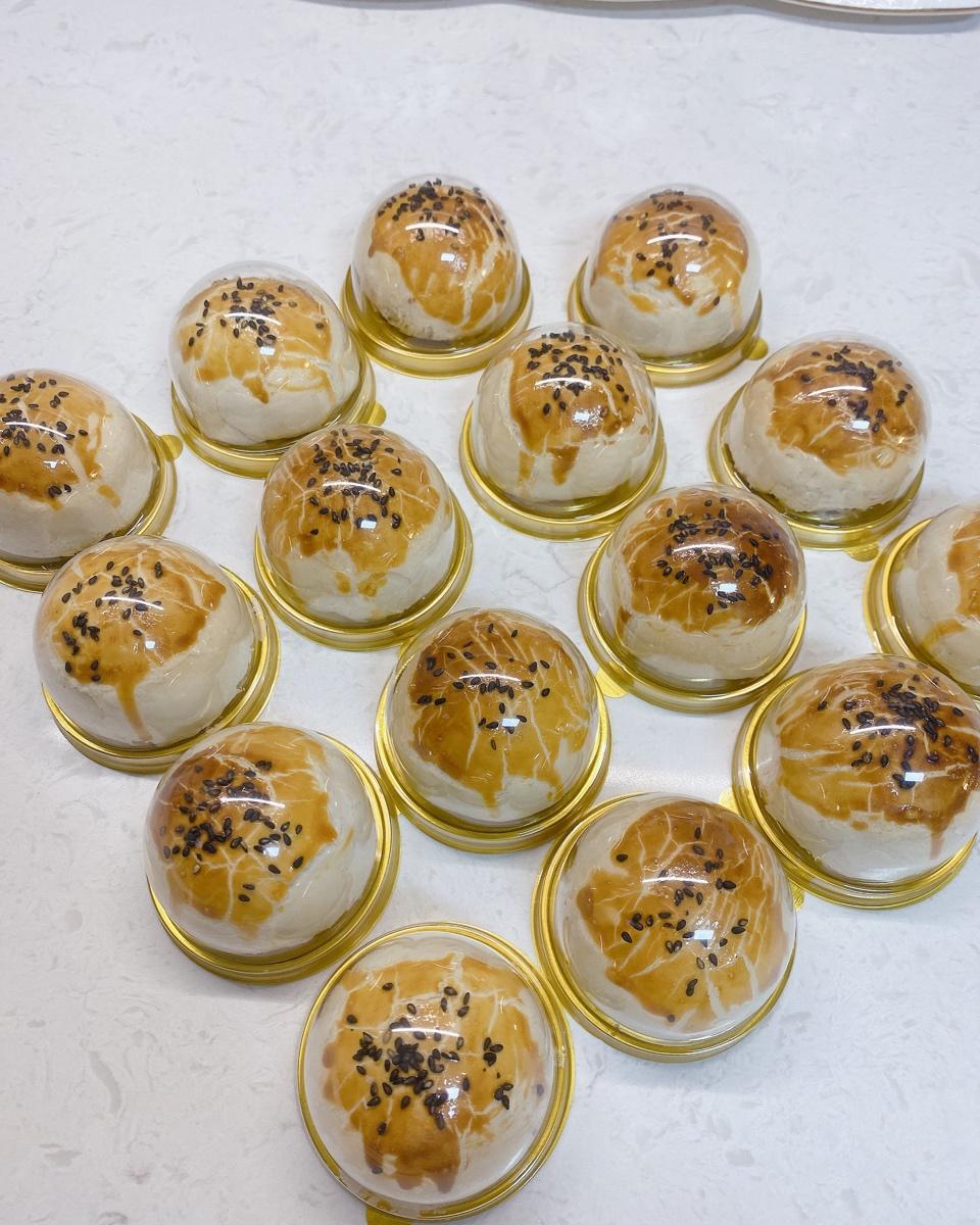 超简单 免揉 酥掉渣的蛋黄酥(超详细附全程视频)不破酥『万能酥皮』