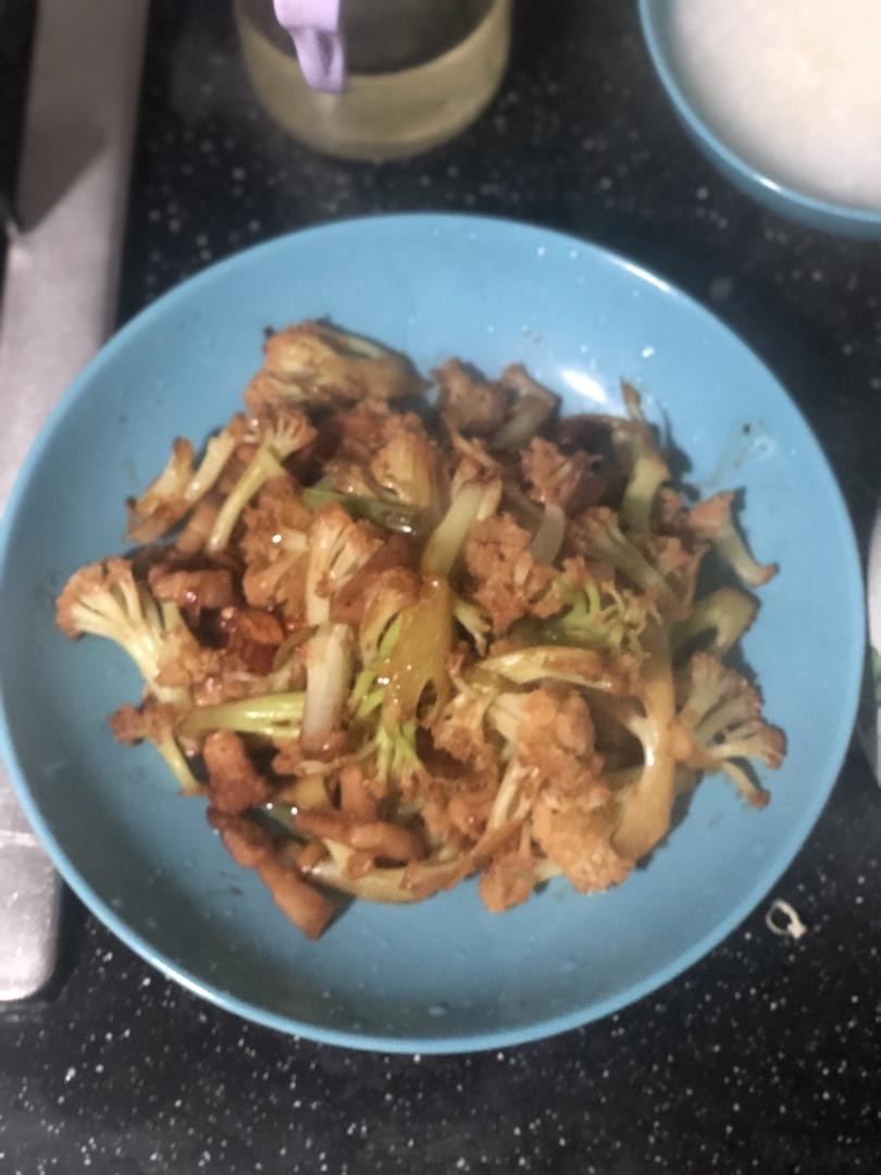 老丁的私房菜-干锅花菜