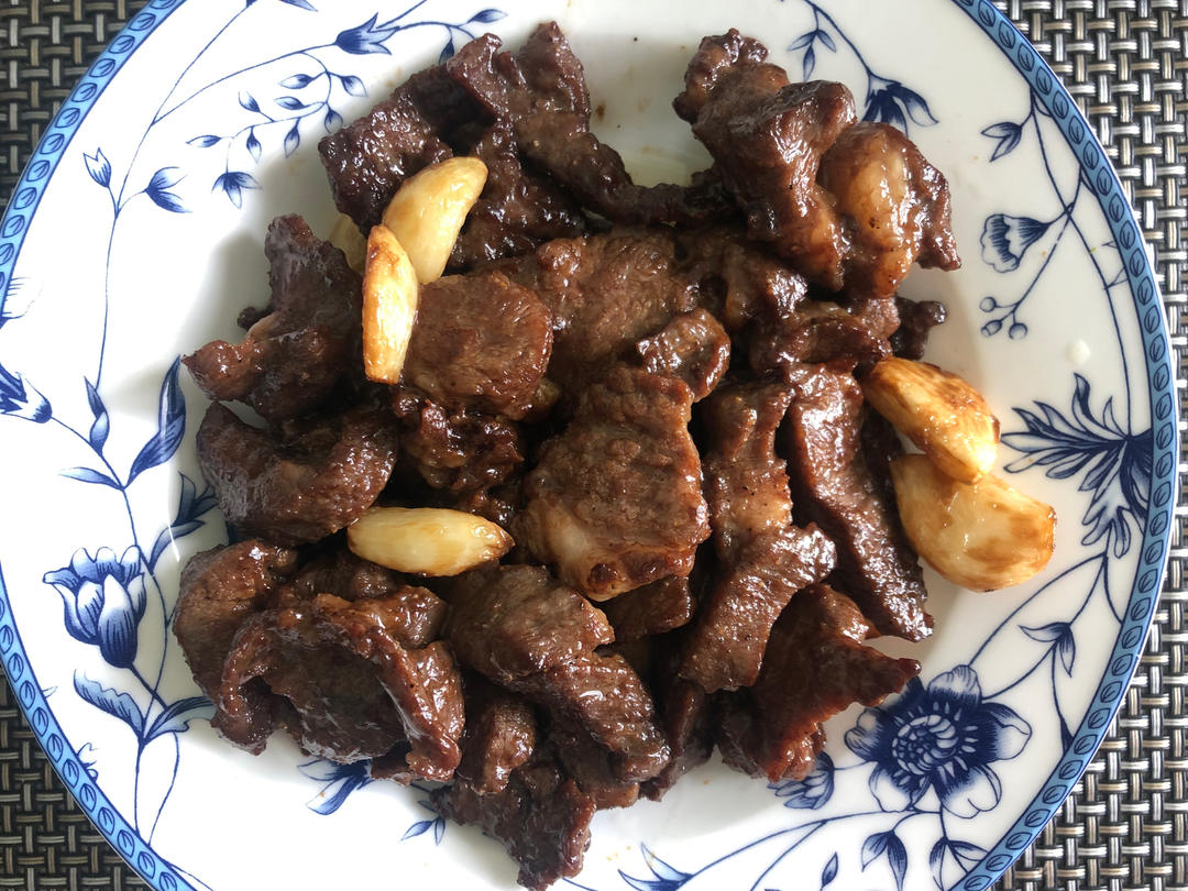 黑蒜子牛肉粒