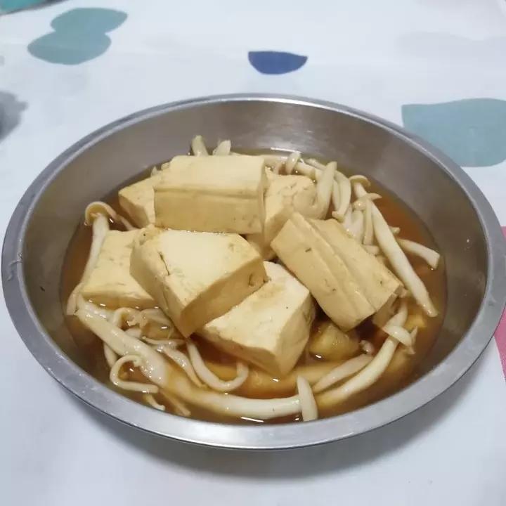 美味豆腐白玉菇