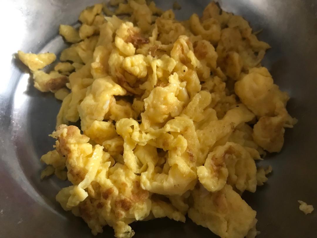 虾皮菠菜炒鸡蛋