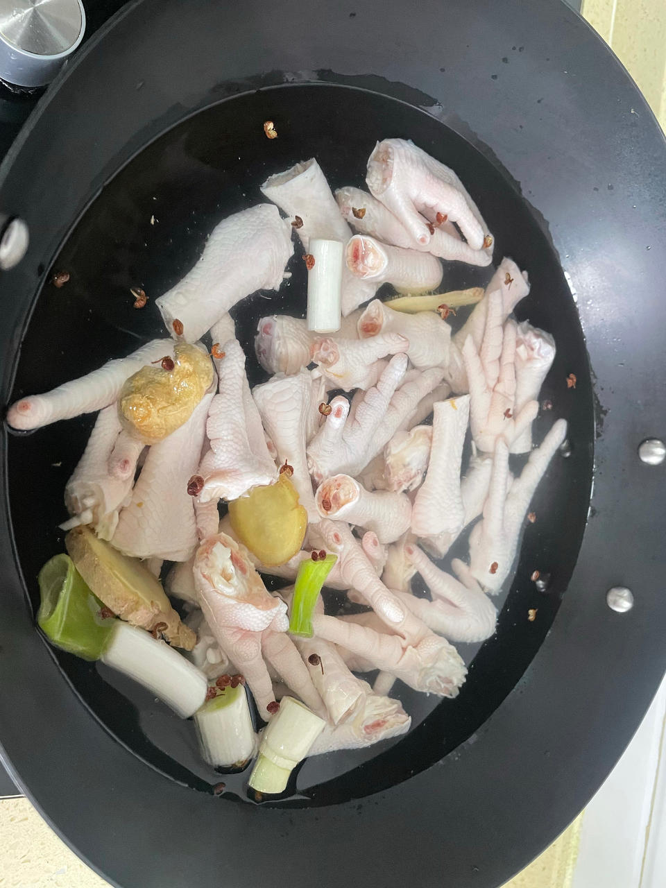 【柠檬酸辣鸡爪】自制超级无敌美味的网红鸡爪