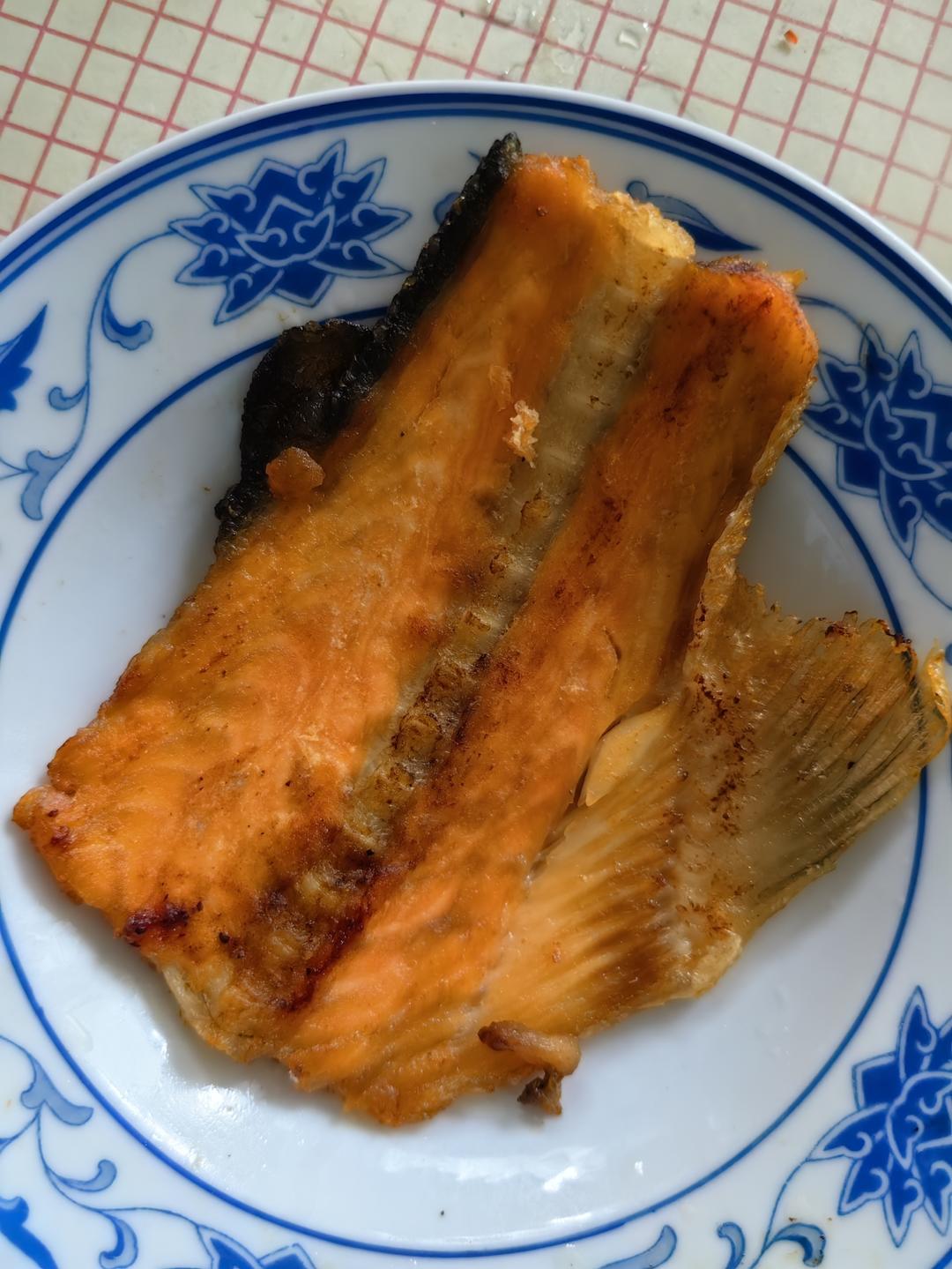 超赞香煎三文鱼排