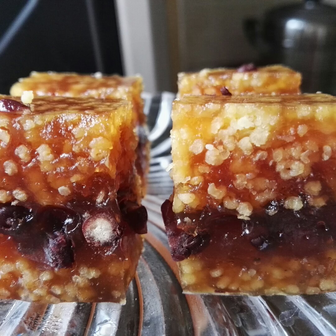 是张天真啊做的红豆小米杂粮糕