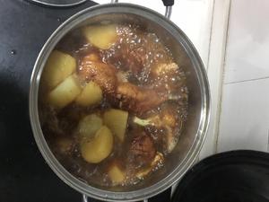 醋酸牛肉类的土豆炖鸡腿的做法 步骤10