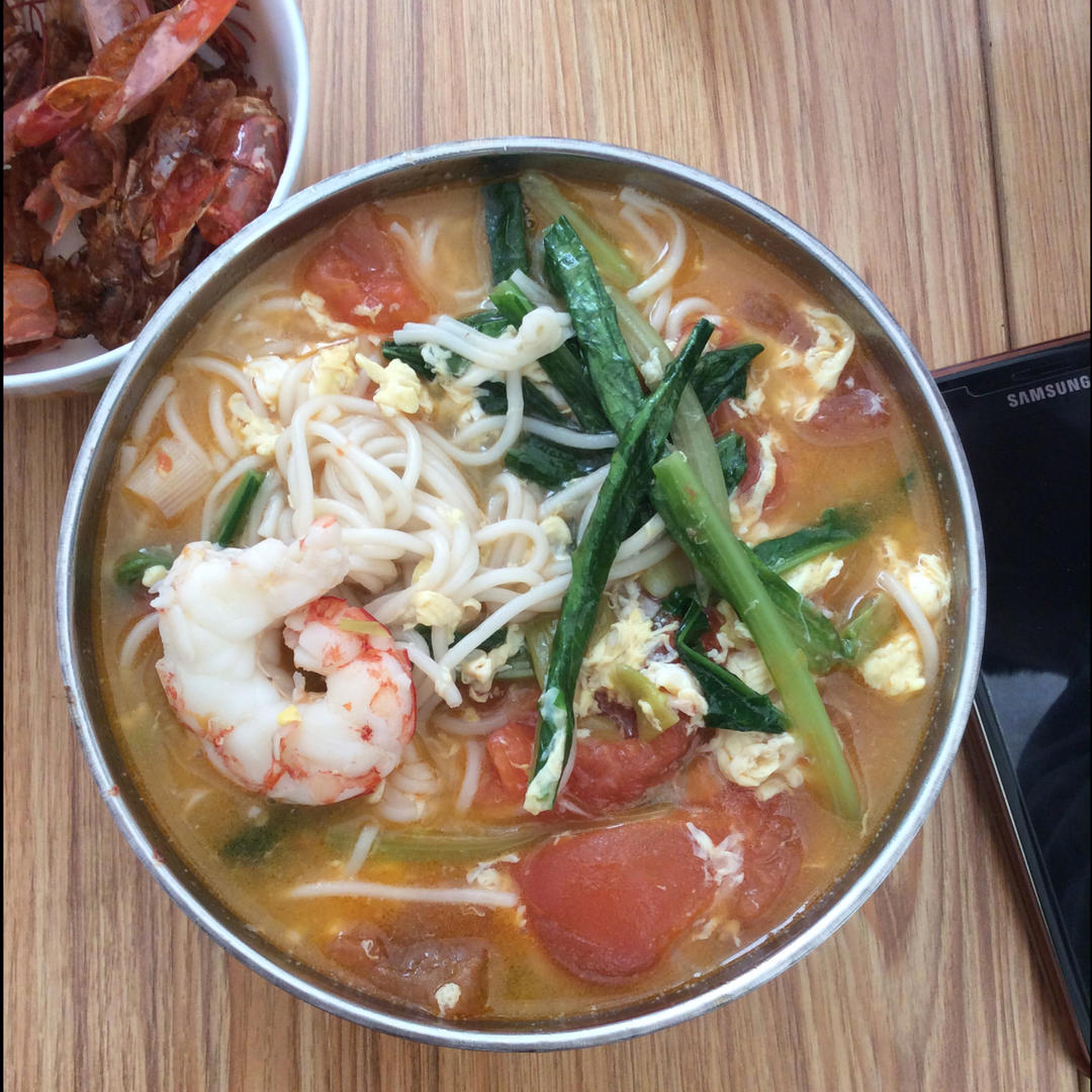 鲜虾番茄鸡蛋面