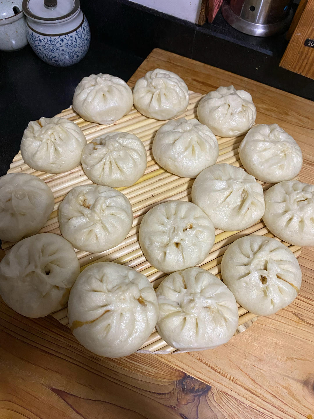神仙配方肉包子     15个左右