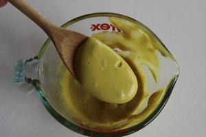 裹上蛋黄酱的西兰花沙拉，咬一口满满幸福感的做法 步骤2