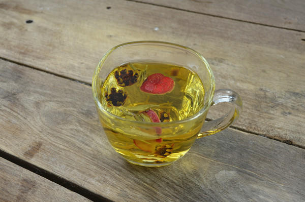 雪菊山楂茶（减肥降血压）的做法