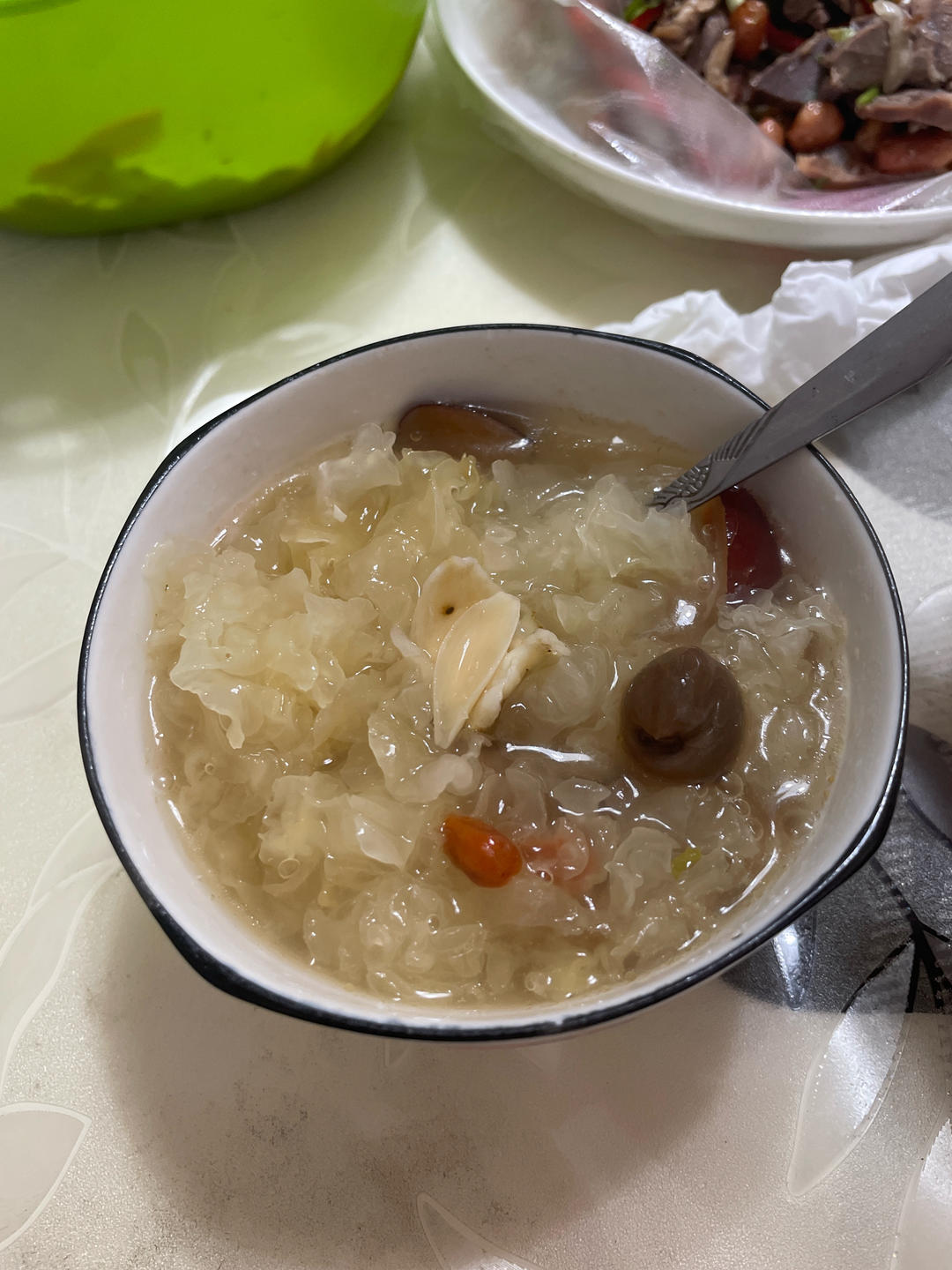 大姨妈之后的一个星期内食用，保证你满脸的胶原蛋白！
