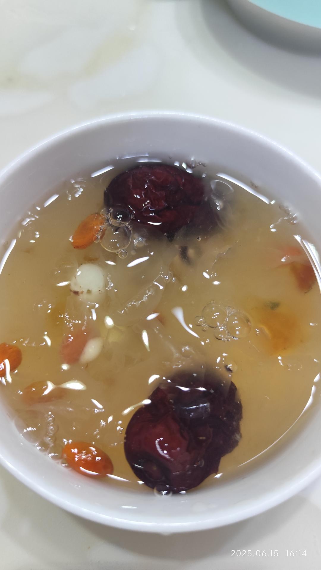 怎样煮出胶的银耳羹