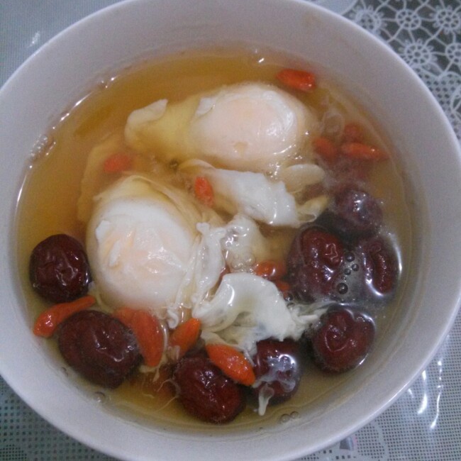 枸杞红枣酒酿蛋