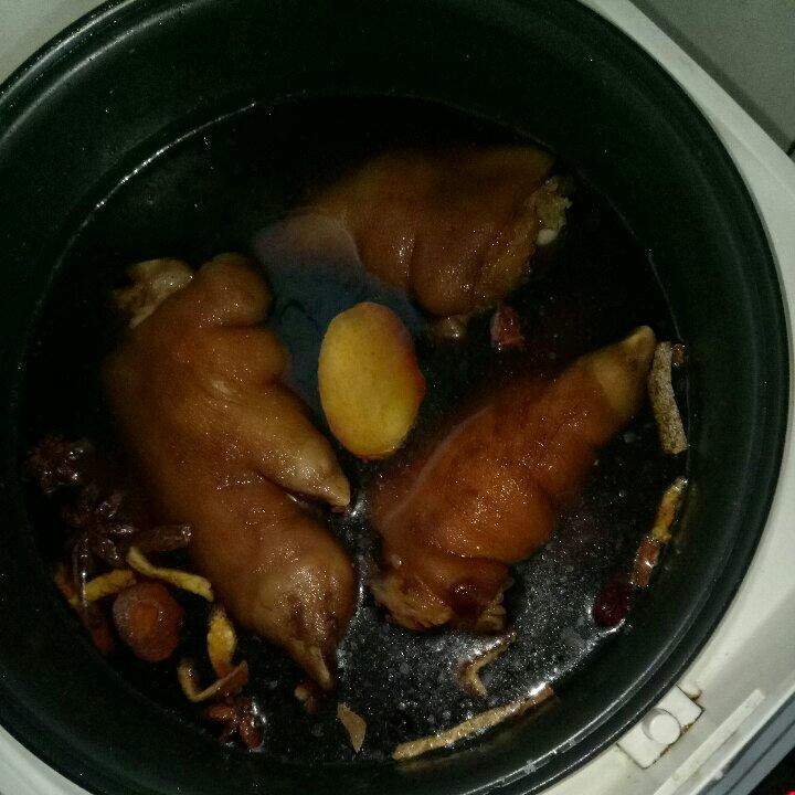 电饭锅红烧猪蹄