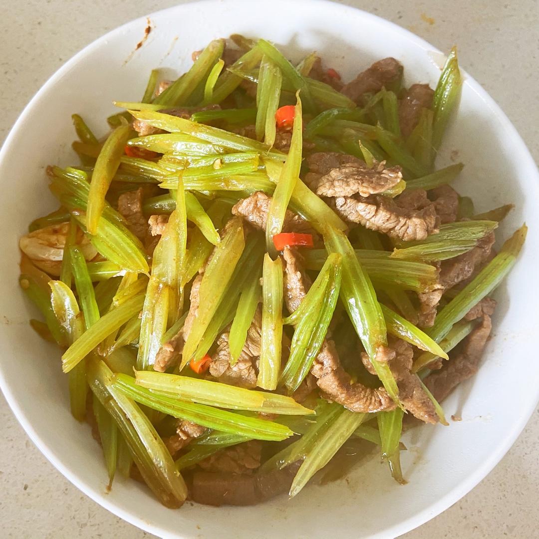 香芹炒牛肉