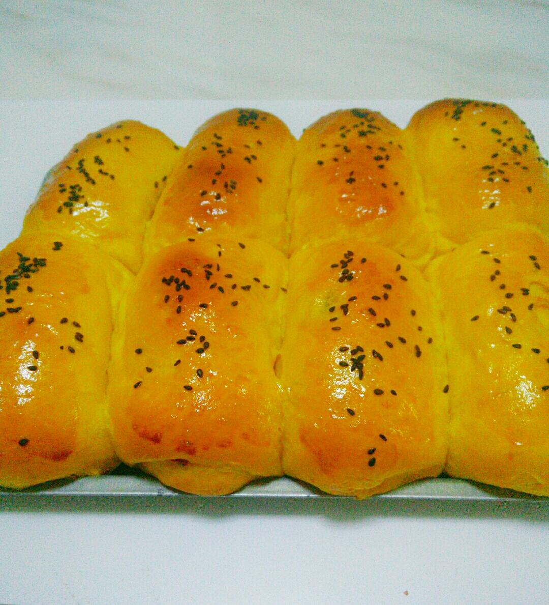 无黄油南瓜香肠面包卷(普通面粉)