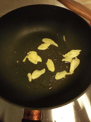 紫苏土豆焖鸭的做法 步骤1