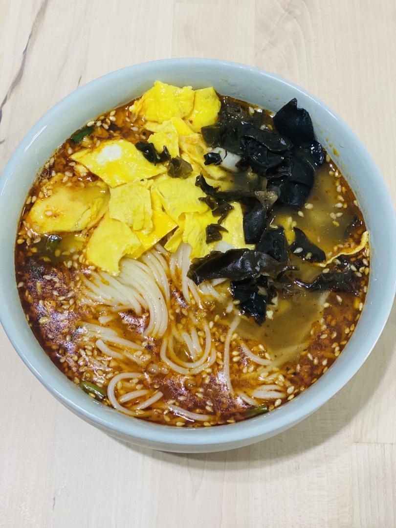 酸汤面