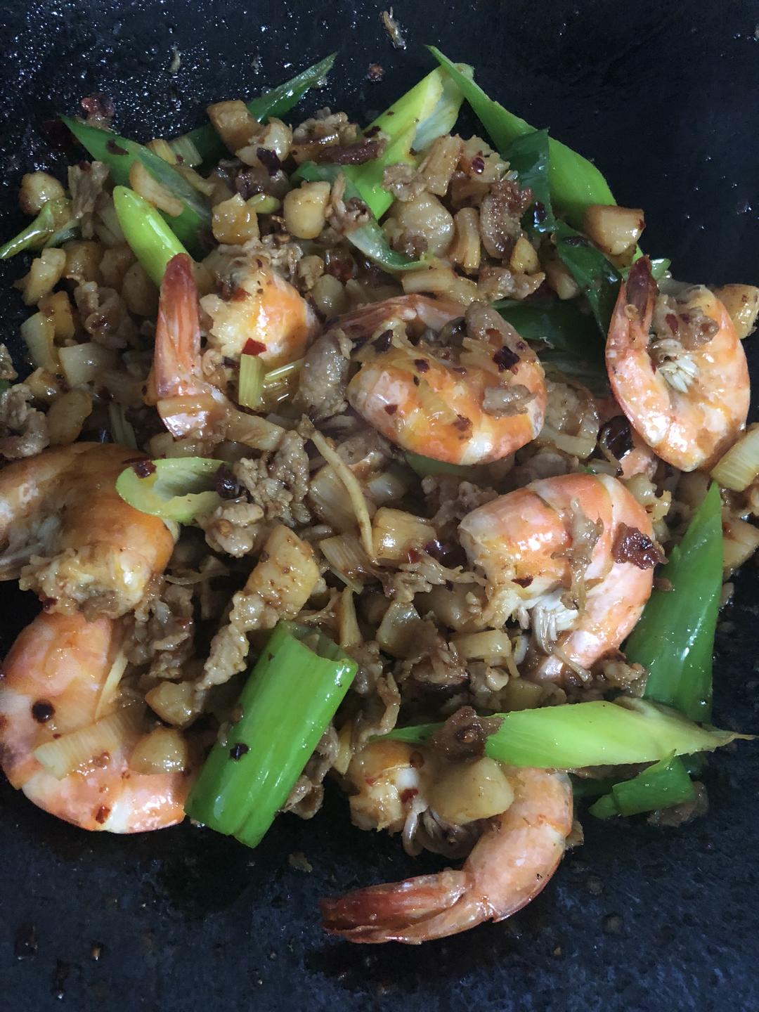 五花肉干贝焖🦐的做法