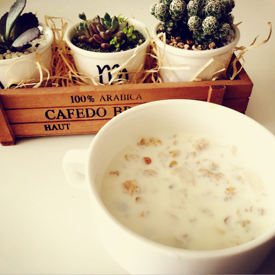 Today's breakfast 格兰诺拉脆麦片