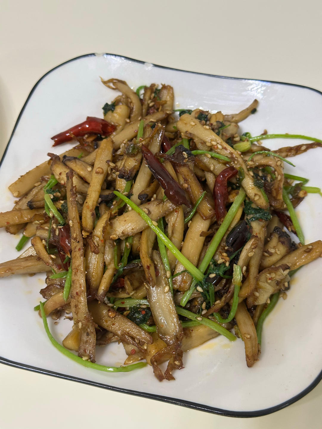 香辣有嚼劲❗️超下饭的干煸杏鲍菇