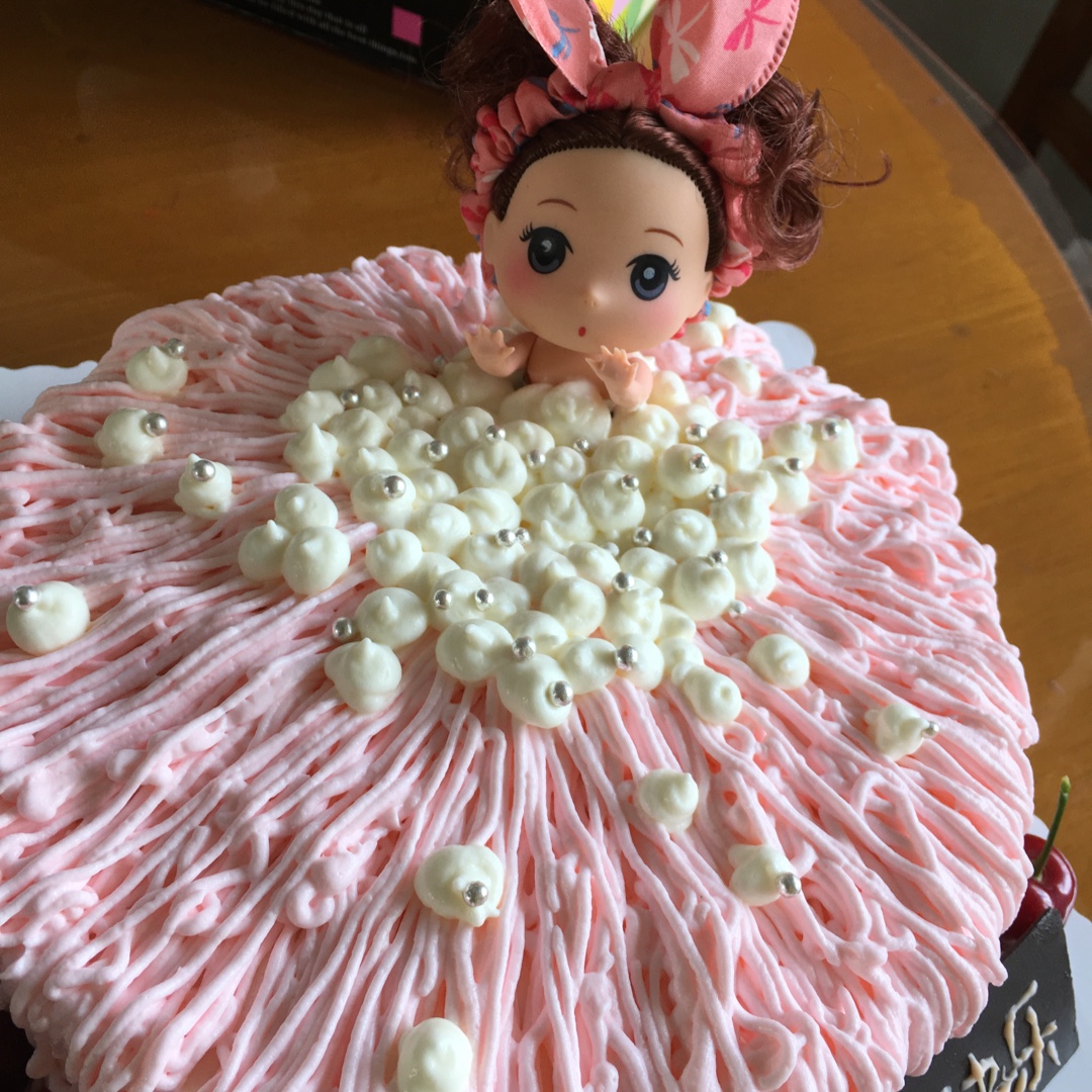 详细步骤制作泡泡浴娃娃蛋糕
