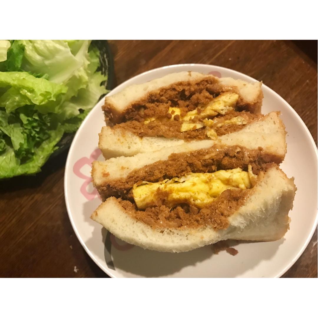 肉松炼乳蛋三明治