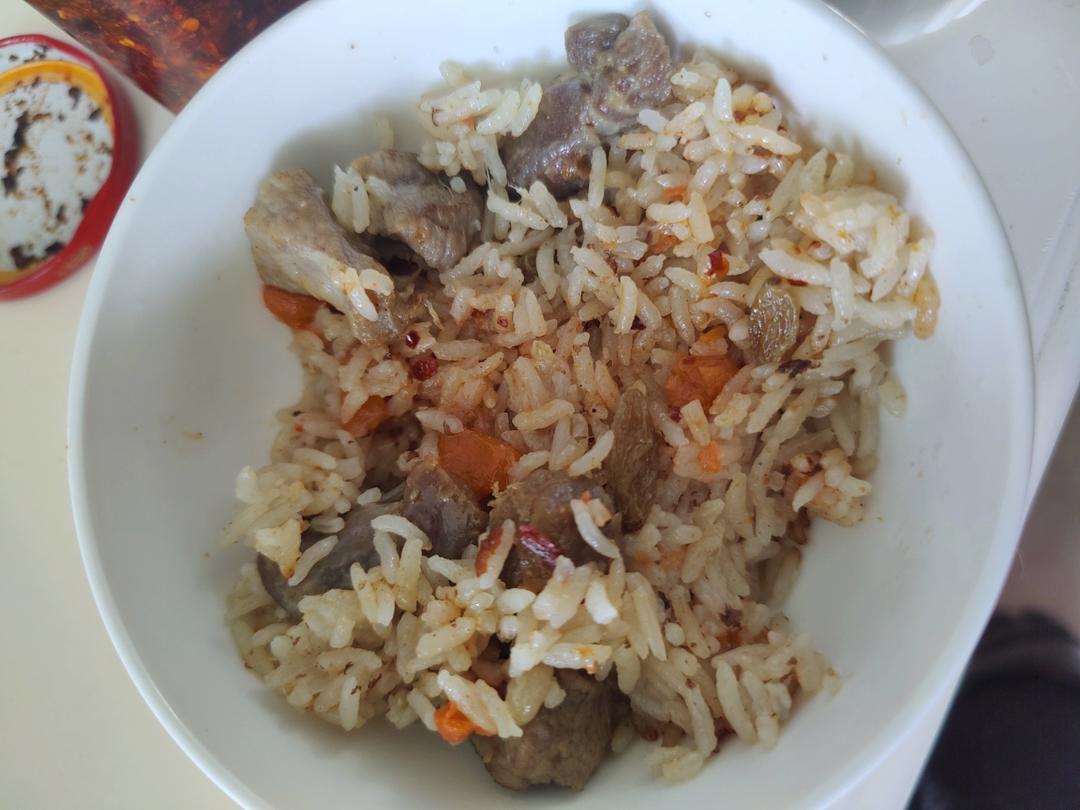 新疆羊肉抓饭