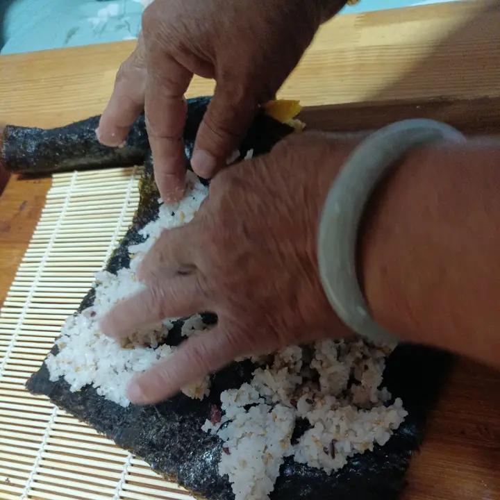 高颜值的紫菜包饭