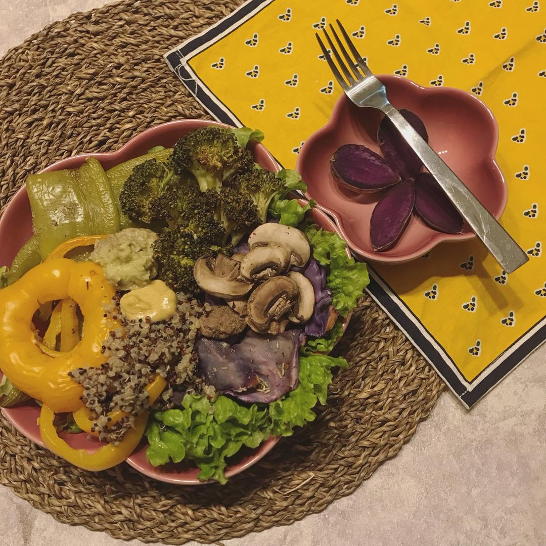 红薯鸡蛋藜麦沙拉